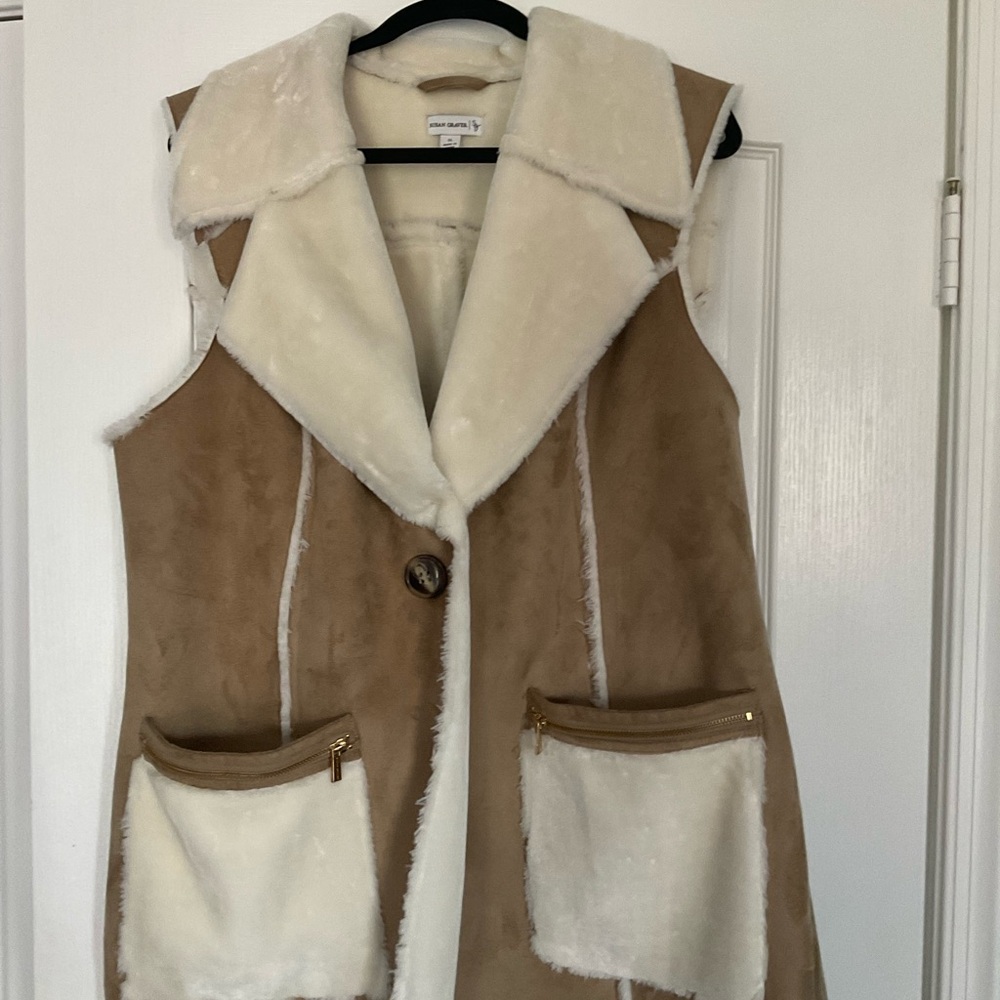 Susan Graver faux fur vest. Size XL. Washable.